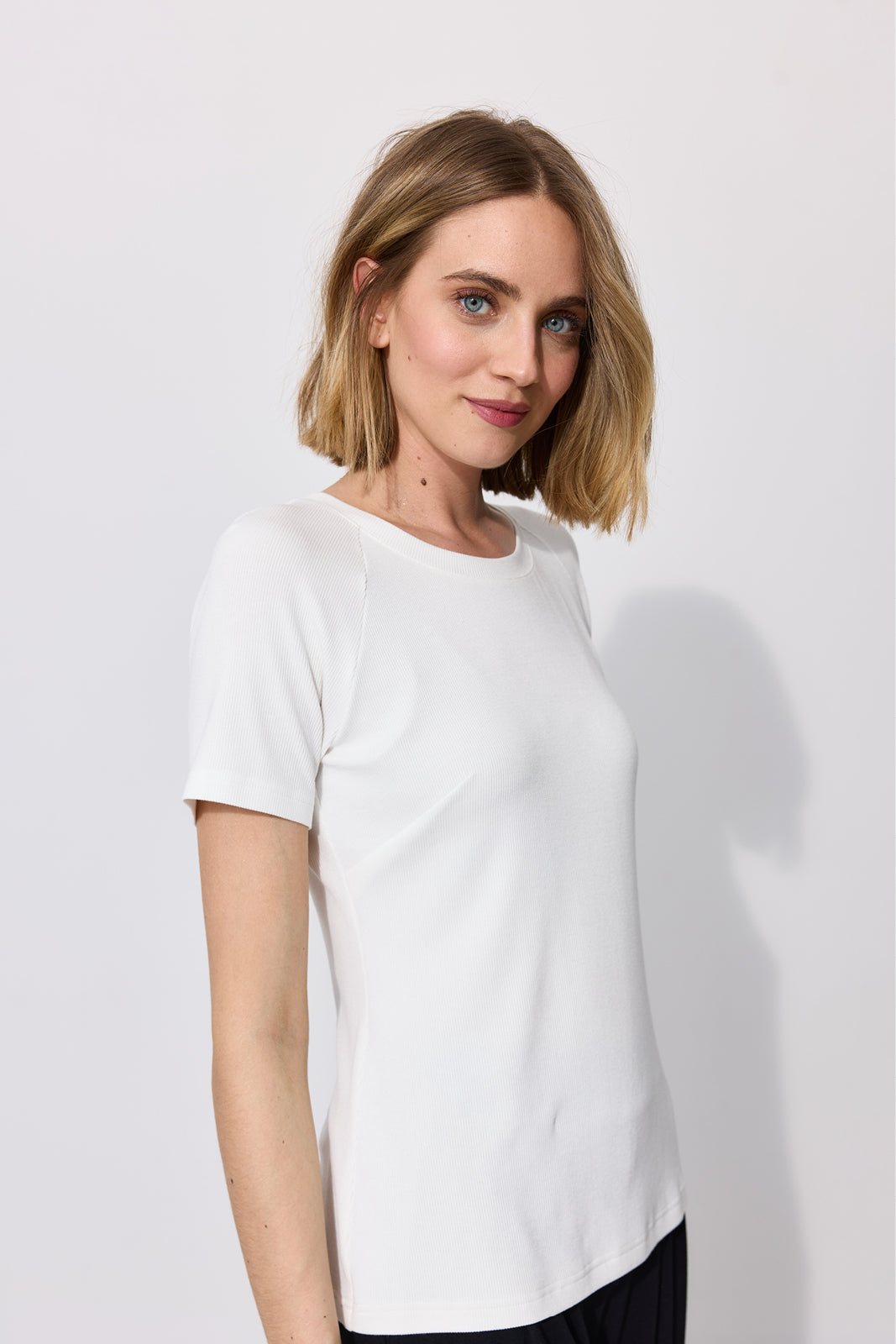 SAWCIA Z KRÓTKIM RĘKAWEM off white