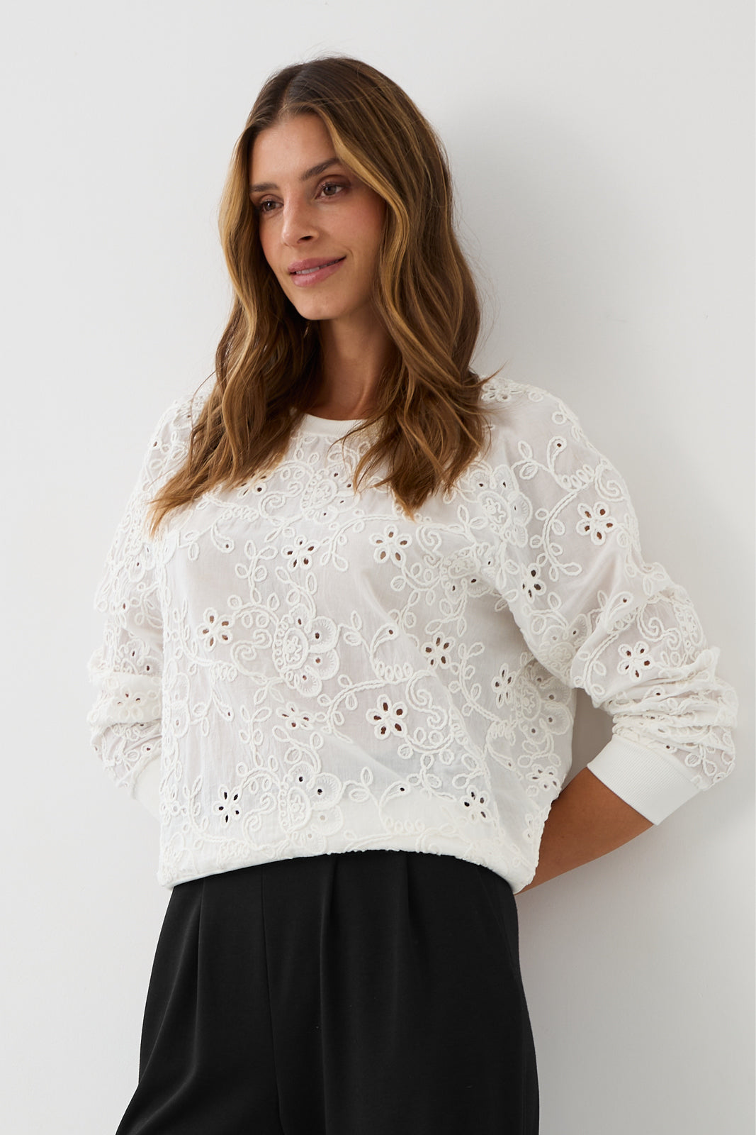 Sweatshirt LUCY IN THE SKY richelieu white embroidery